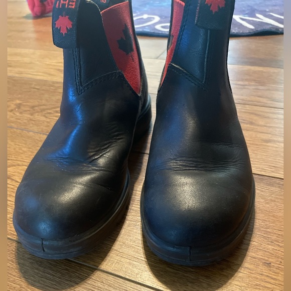 Blundstone 1474 Classic Eh Leather with RedCanada Maple Leaf Chelsea Boot - Picture 6 of 10